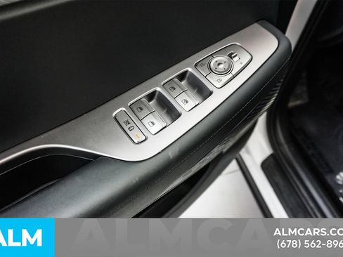 Used 2025 Hyundai Palisade SE FWD image 44