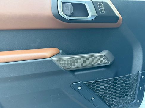Used 2022 Ford Bronco Outer Banks AWD/4WD image 16
