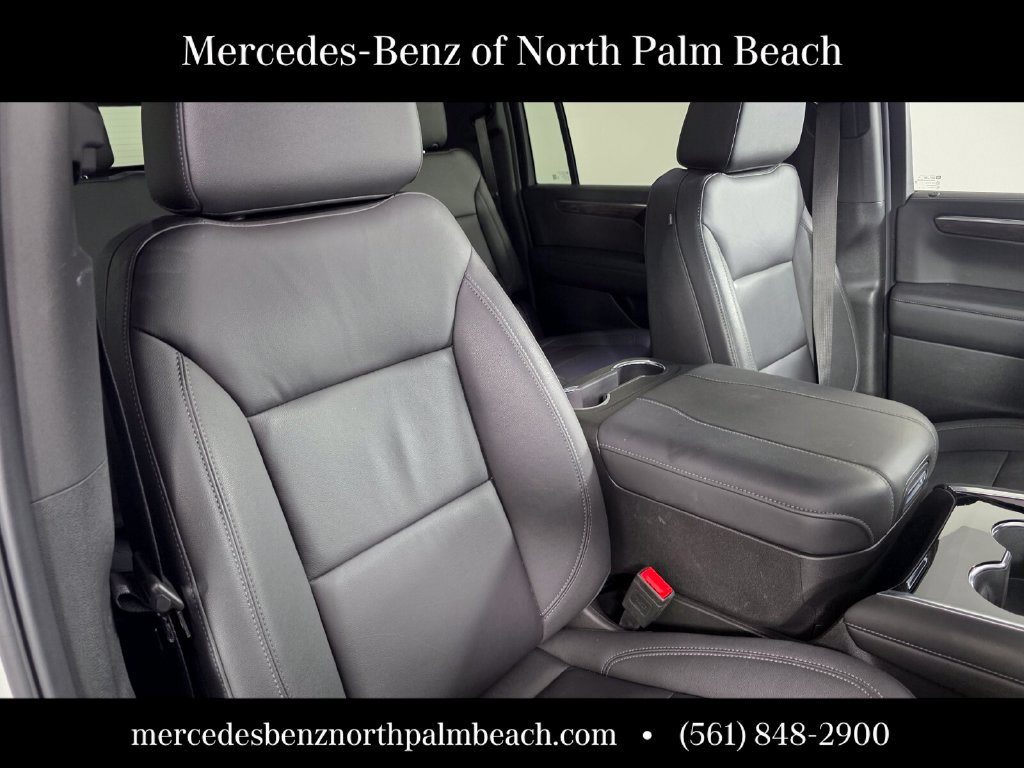 Used 2025 Chevrolet Suburban Z71 w/ Z71 Off-Road Package AWD/4WD image 33