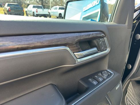 Used 2022 Chevrolet Silverado 1500 LTZ w/ Technology Package image 13