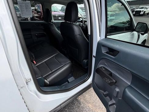 Used 2025 Ford Maverick Lariat w/ Black Appearance Package AWD/4WD image 17