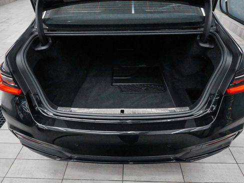 Used 2022 BMW 750i xDrive w/ Executive Package image 47