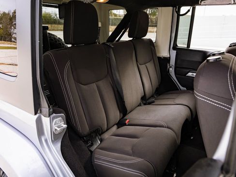 Used 2015 Jeep Wrangler Unlimited Sahara w/ Dual Top Group image 25