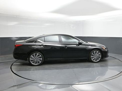 New 2026 Nissan Altima 2.5 SV w/ SV Premium Package image 15