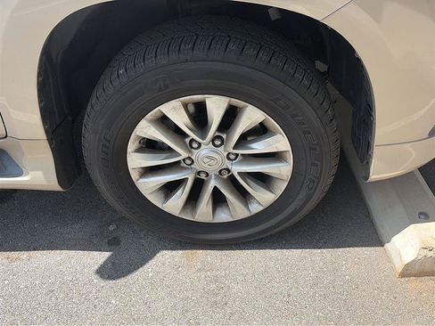 Used 2015 Lexus GX 460 w/ Premium Package AWD/4WD image 12