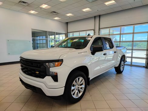 Used 2025 Chevrolet Silverado 1500 Custom AWD/4WD image 7