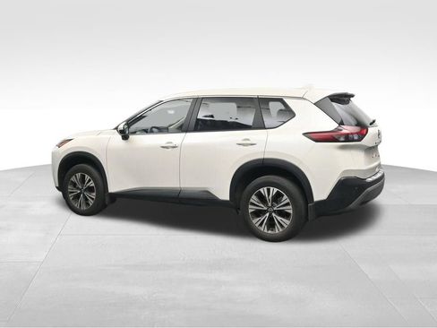 Used 2023 Nissan Rogue SV AWD/4WD image 3