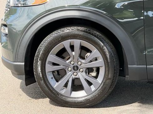 Used 2023 Ford Explorer XLT w/ Equipment Group 202A AWD/4WD image 11
