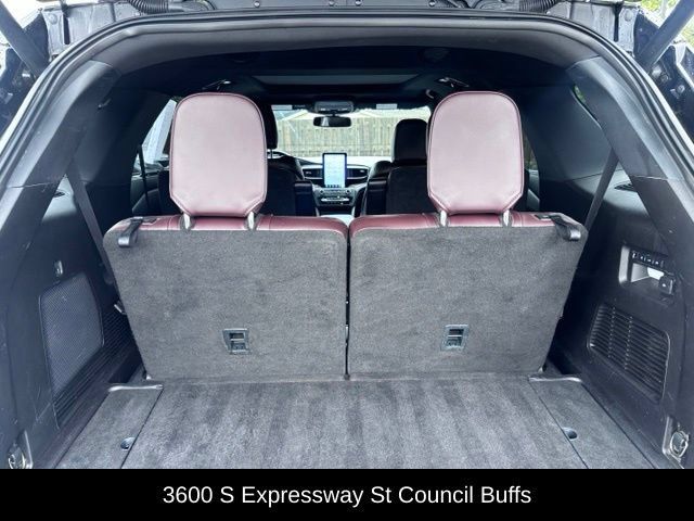 Used 2020 Ford Explorer Platinum w/ Premium Technology Package AWD/4WD image 57