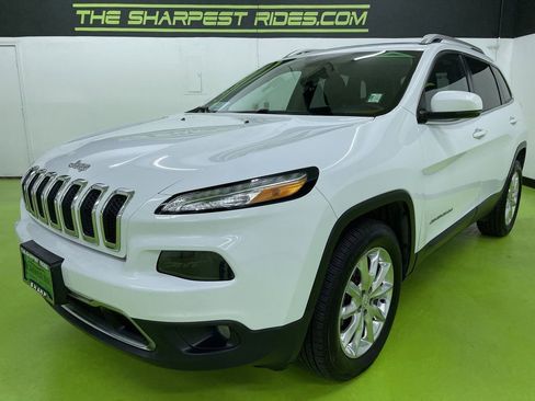 Used 2017 Jeep Cherokee Limited image 5