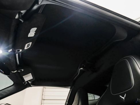 Used 2015 Chevrolet Corvette Z06 w/ 3LZ Preferred Equipment Group image 47