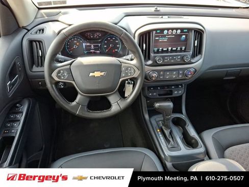 Used 2017 Chevrolet Colorado Z71 AWD/4WD image 14