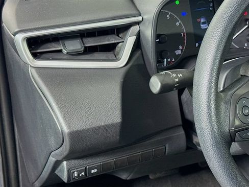 Used 2024 Toyota Corolla LE FWD image 19