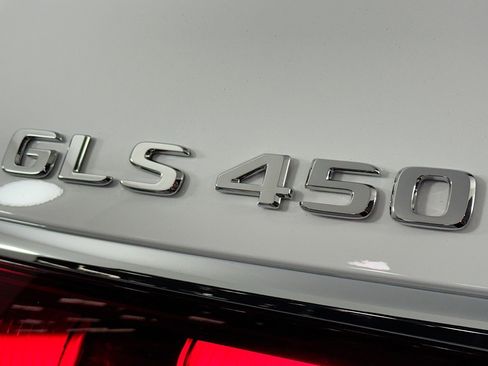 New 2026 Mercedes-Benz GLS 450 4MATIC image 9