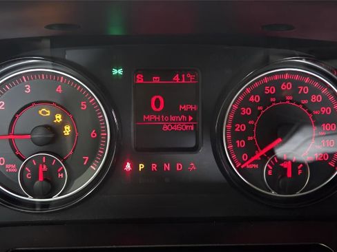 Used 2021 RAM 1500 4x4 Crew Cab Classic image 17