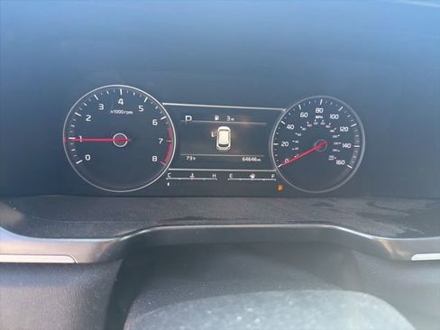 Used 2023 Kia Sorento LX FWD image 10