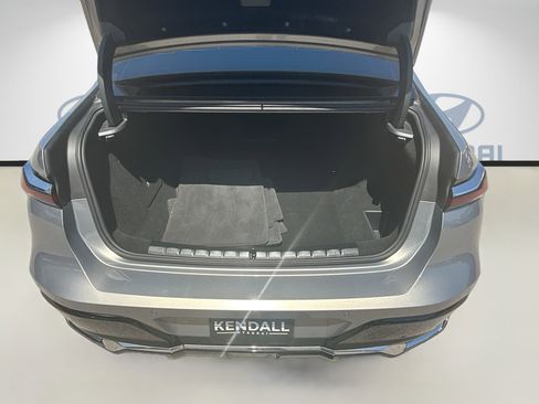 Used 2023 BMW i7 xDrive60 AWD/4WD image 25