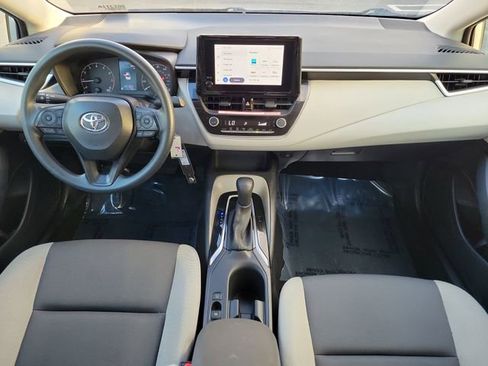 Used 2025 Toyota Corolla LE image 14