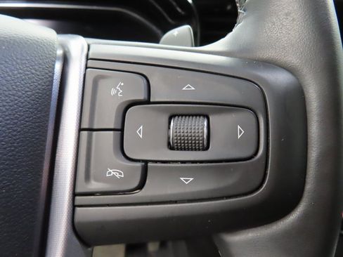 Used 2025 GMC Sierra 1500 Elevation image 42