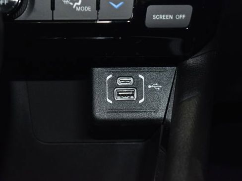 New 2026 Jeep Compass Latitude w/ Sun and Sound Group image 17