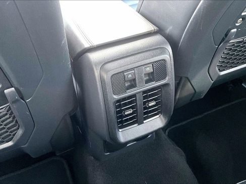 Used 2025 Ford Bronco Badlands image 23