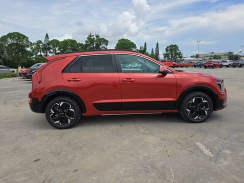 New 2026 Kia Niro Wind FWD image 9