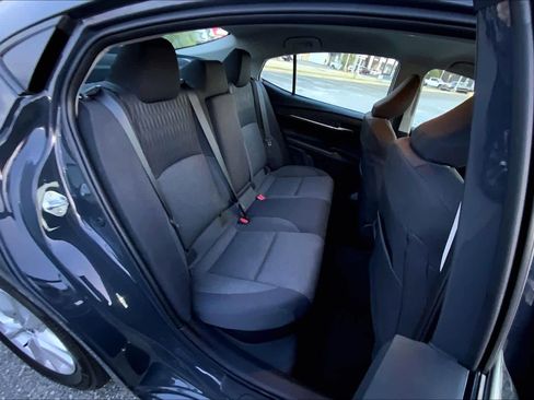 Used 2025 Toyota Camry LE w/ Convenience Package image 19