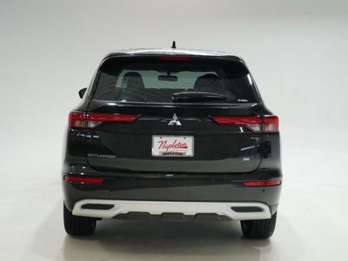 Used 2024 Mitsubishi Outlander SE image 7