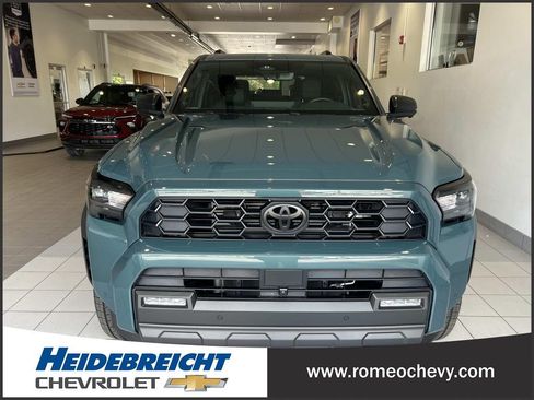 Used 2025 Toyota 4Runner TRD Off-Road Premium AWD/4WD image 41