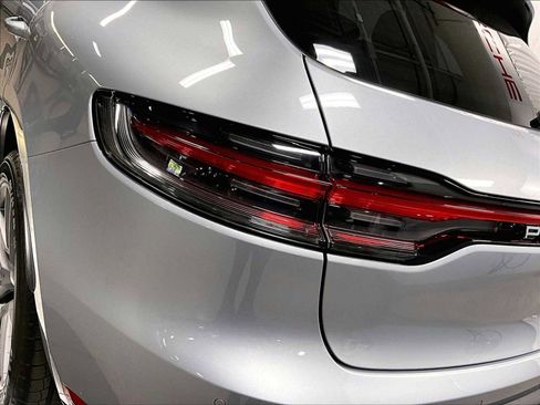 New 2026 Porsche Macan image 34