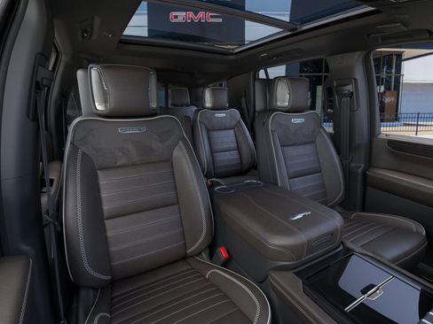 New 2026 GMC Yukon Denali Ultimate AWD/4WD image 16