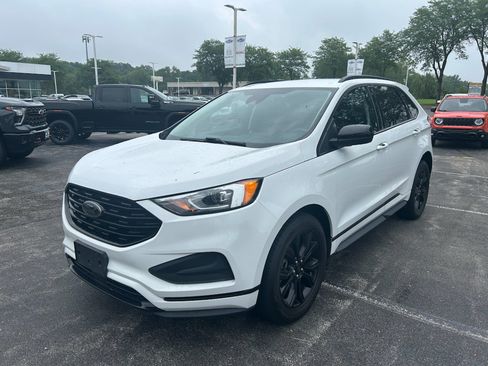 Used 2022 Ford Edge SE w/ Black Appearance Package AWD/4WD image 1