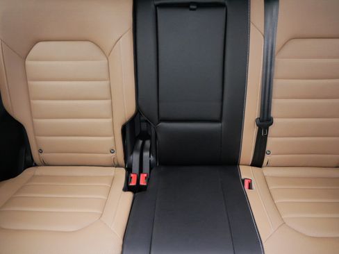 Certified 2025 Volkswagen Atlas Cross Sport SEL R-Line AWD/4WD image 13