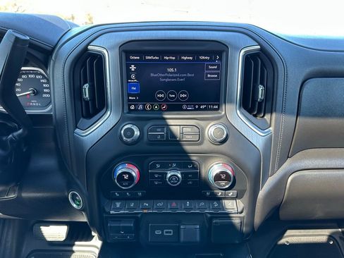 Used 2023 GMC Sierra 2500 Denali w/ Denali Ultimate Package image 10