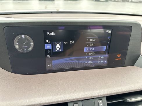 Used 2020 Lexus ES 350 w/ Premium Package image 16