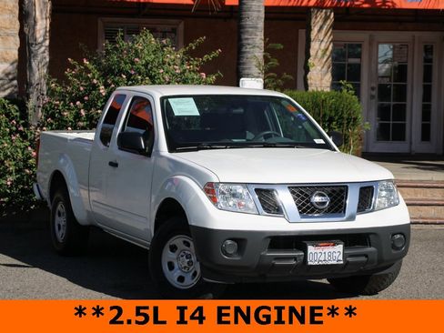 Used 2017 Nissan Frontier S image 2