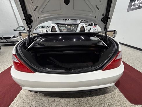 Used 2016 Mercedes-Benz SLK 350 image 39