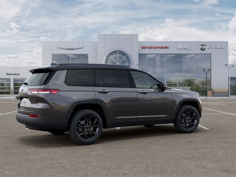 New 2025 Jeep Grand Cherokee L Limited w/ Trailer Tow Package AWD/4WD image 8