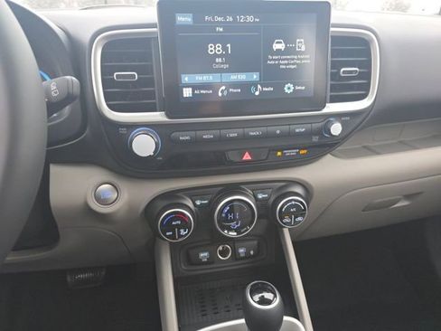 New 2026 Hyundai Venue SEL image 10