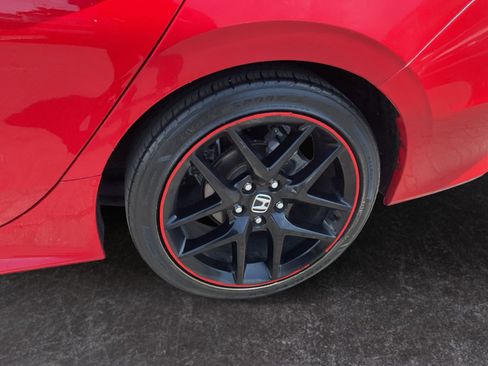 Used 2023 Honda Civic Sport image 9