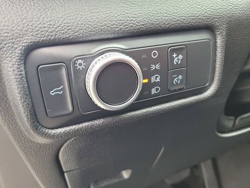 Certified 2022 Ford Explorer XLT image 17