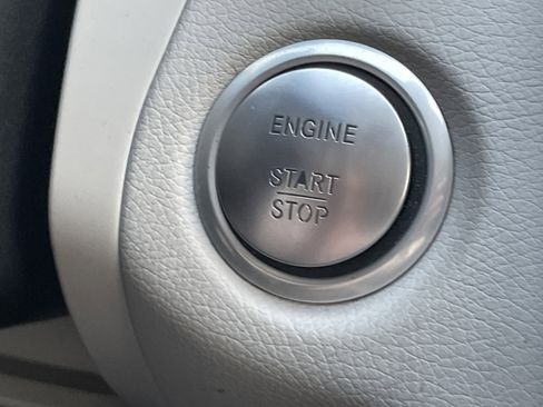 Used 2015 Mercedes-Benz C 300 4MATIC Sedan image 27