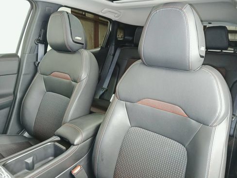 Used 2025 Nissan Kicks SR w/ SR Premium Package AWD/4WD image 11