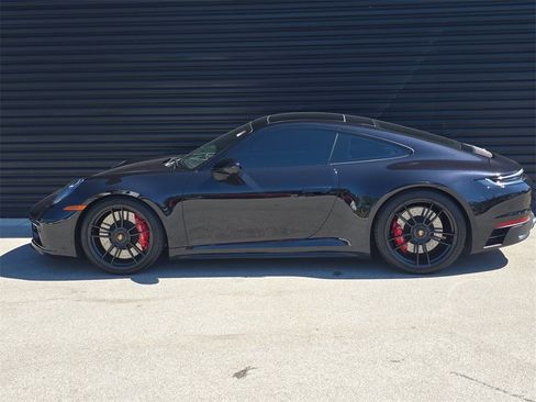 Used 2024 Porsche 911 Carrera GTS image 2