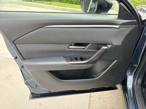 Used 2023 MAZDA CX-50 2.5 S w/ Preferred Plus Pkg AWD/4WD image 39