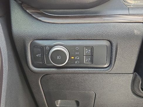 Used 2020 Ford Explorer Limited AWD/4WD image 26