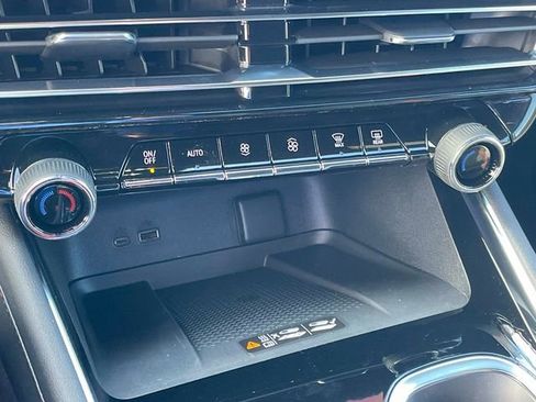 New 2026 Chevrolet Traverse RS image 29