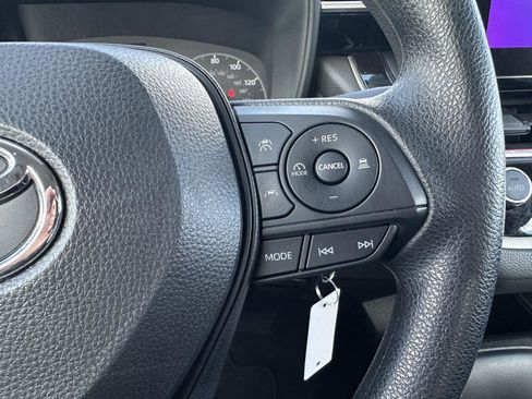 Used 2023 Toyota Corolla LE image 27