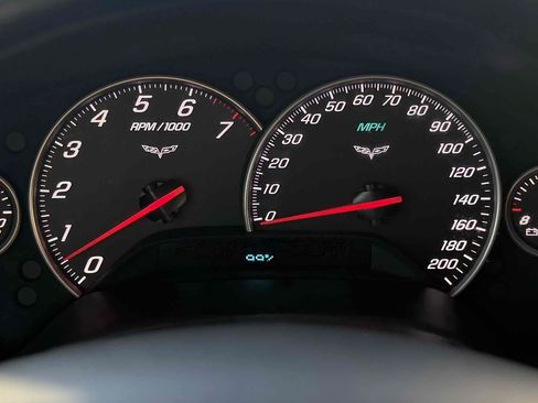 Used 2007 Chevrolet Corvette Coupe w/ Preferred Equipment Group RWD image 27
