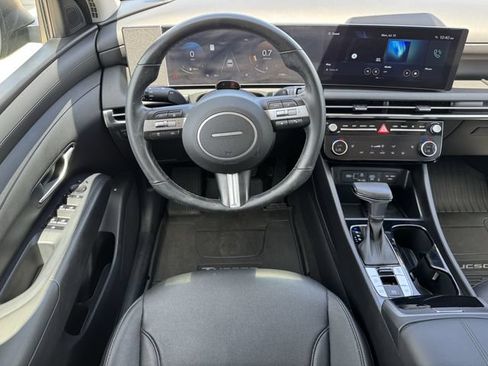 Used 2025 Hyundai Tucson SEL FWD image 19